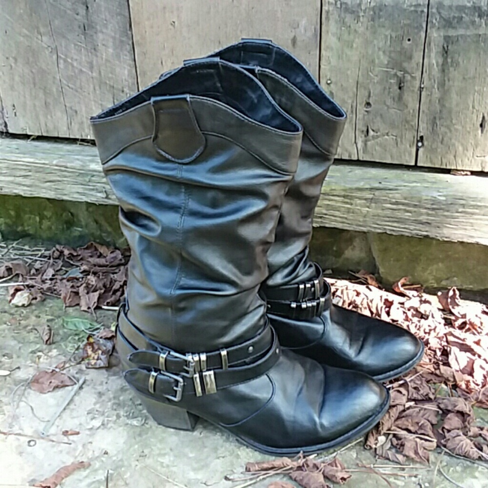 Falls Creek black boots size 9